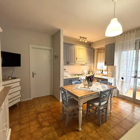 Trilussa 1 - Apartment Pineto